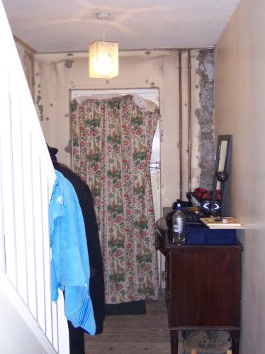 06-hall06.JPG.jpg
